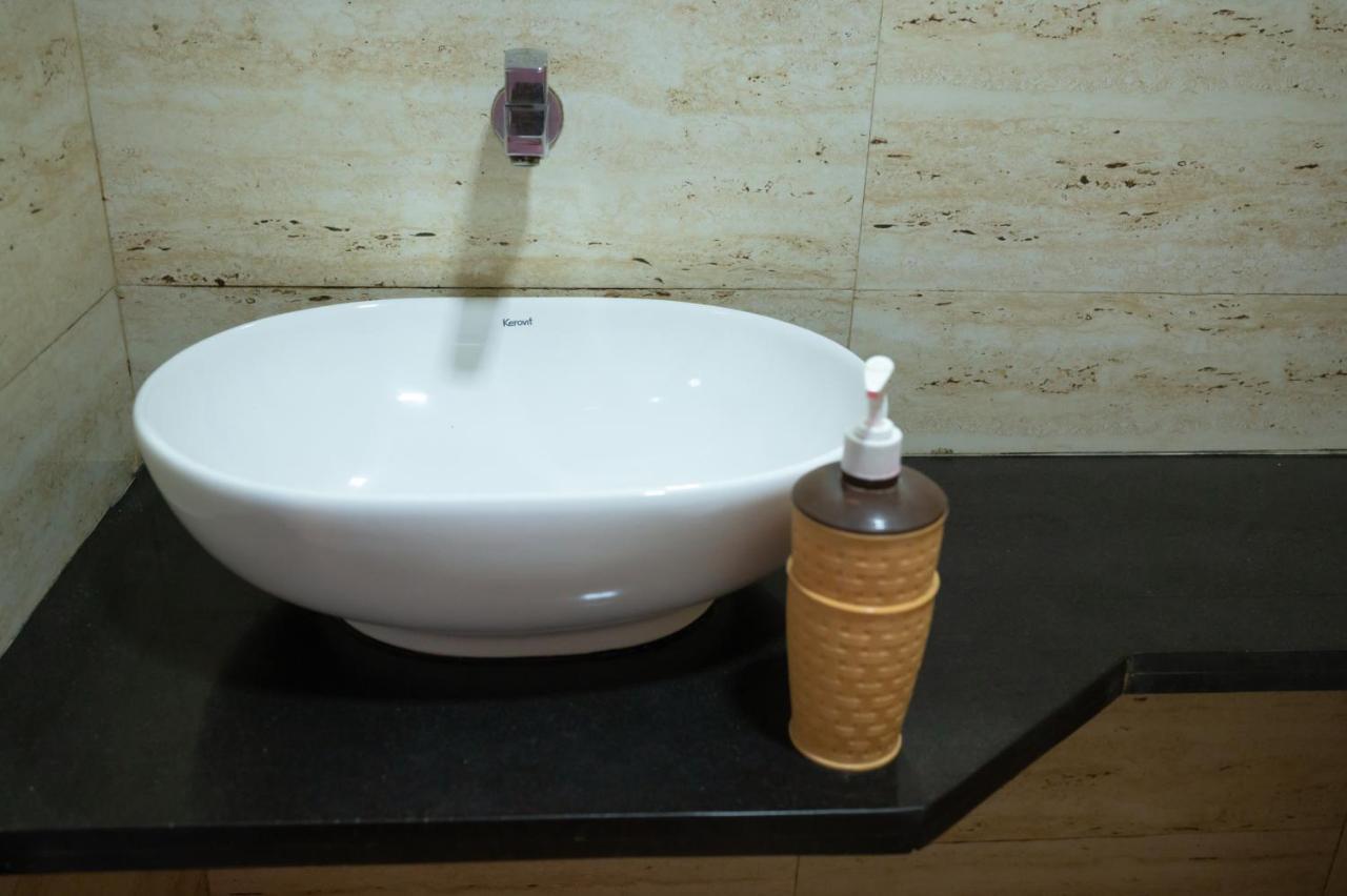Hotel Vijaya Hill View Residency Navi Mumbai Exterior foto